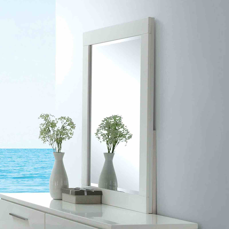 christie-mirror-1