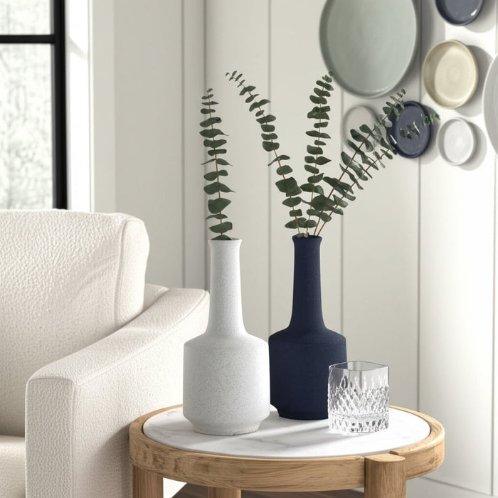 clay-16-volcanic-texture-vase-white-10