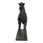 cracked-horse-sculpture-3