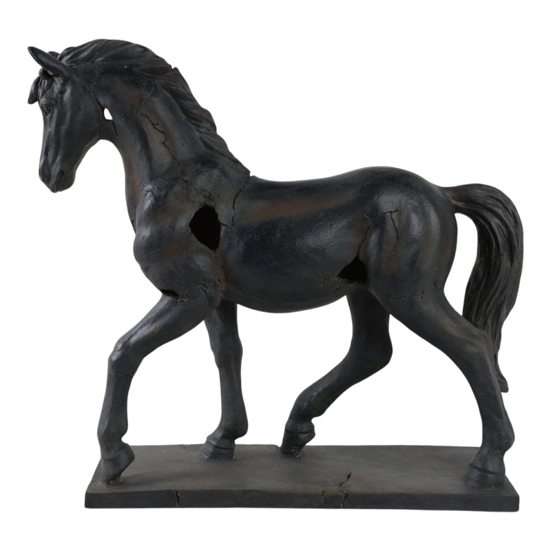 cracked-horse-sculpture-4