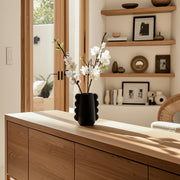 dol-7-eared-vase-black-12
