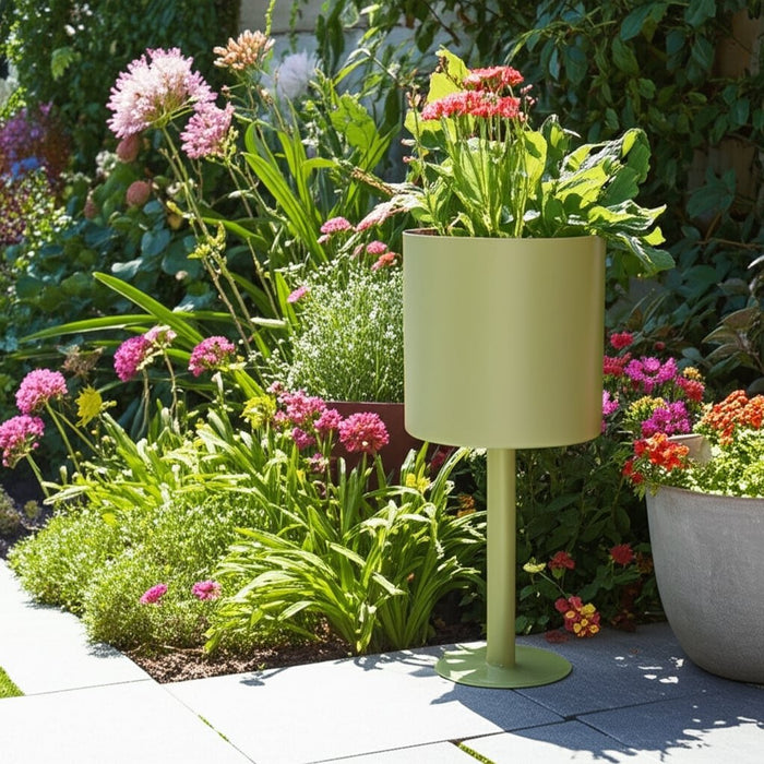 ec-metal-6-flat-round-base-planter-tendril-11