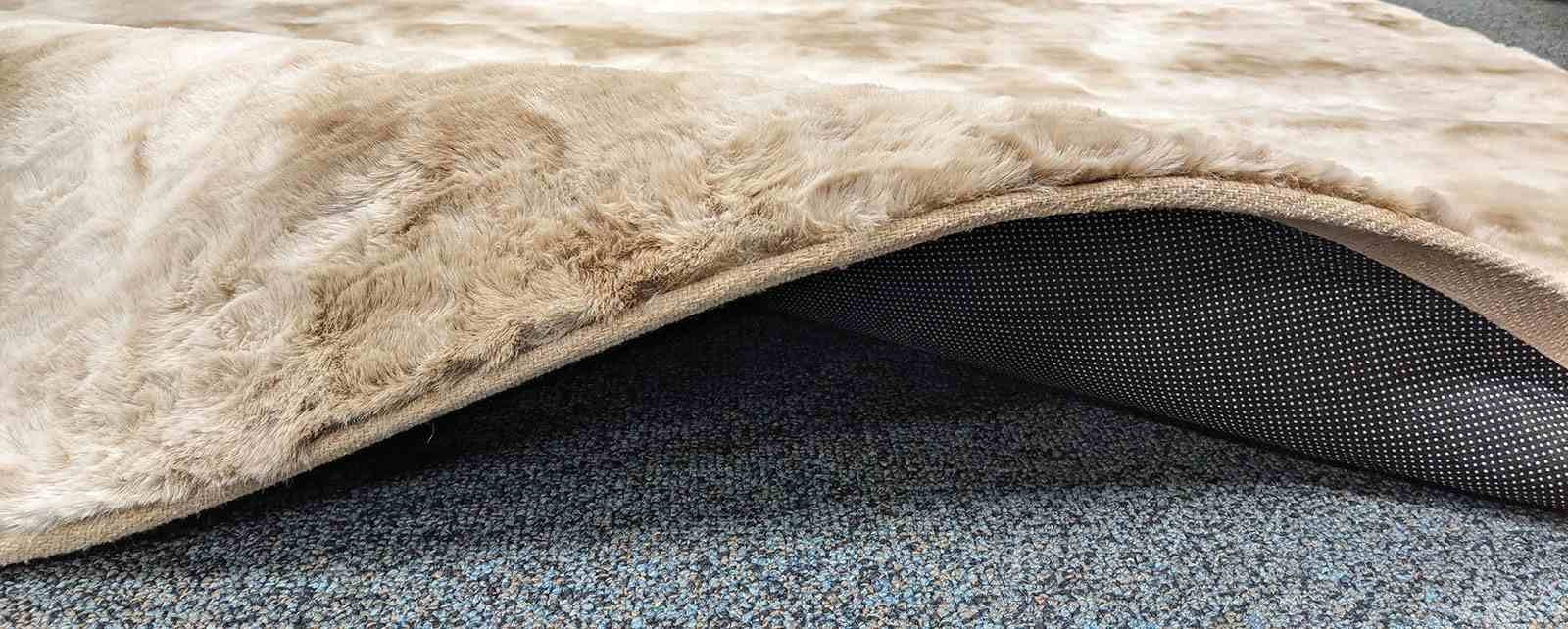 famalica-5-x-7-area-rug-4