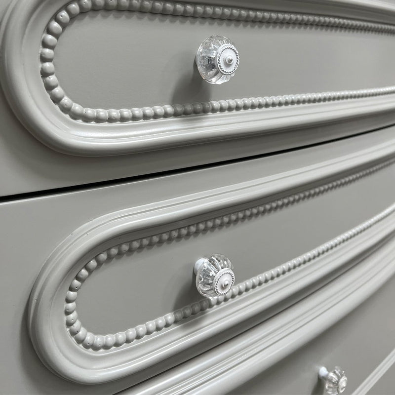 flora-gray-chest-7