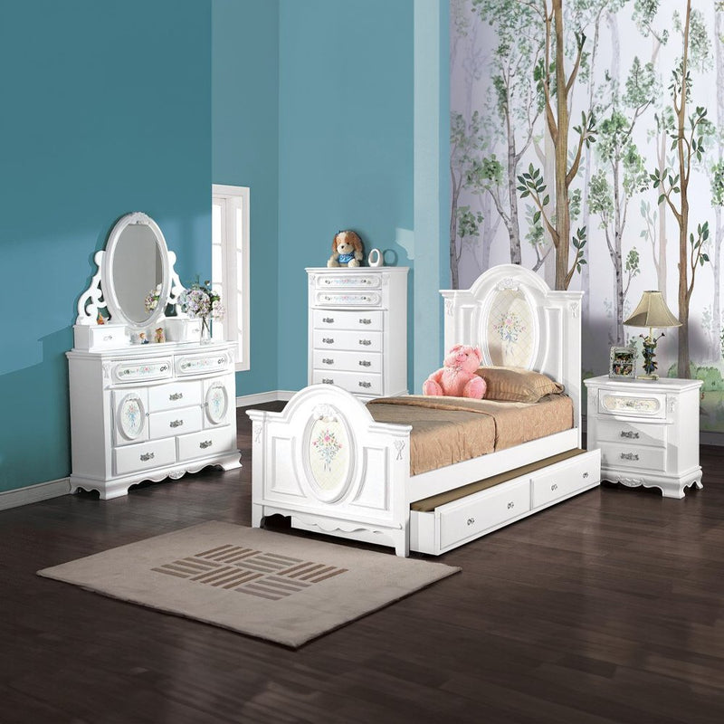 flora-white-chest-7