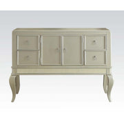 francesca-champagne-server-1