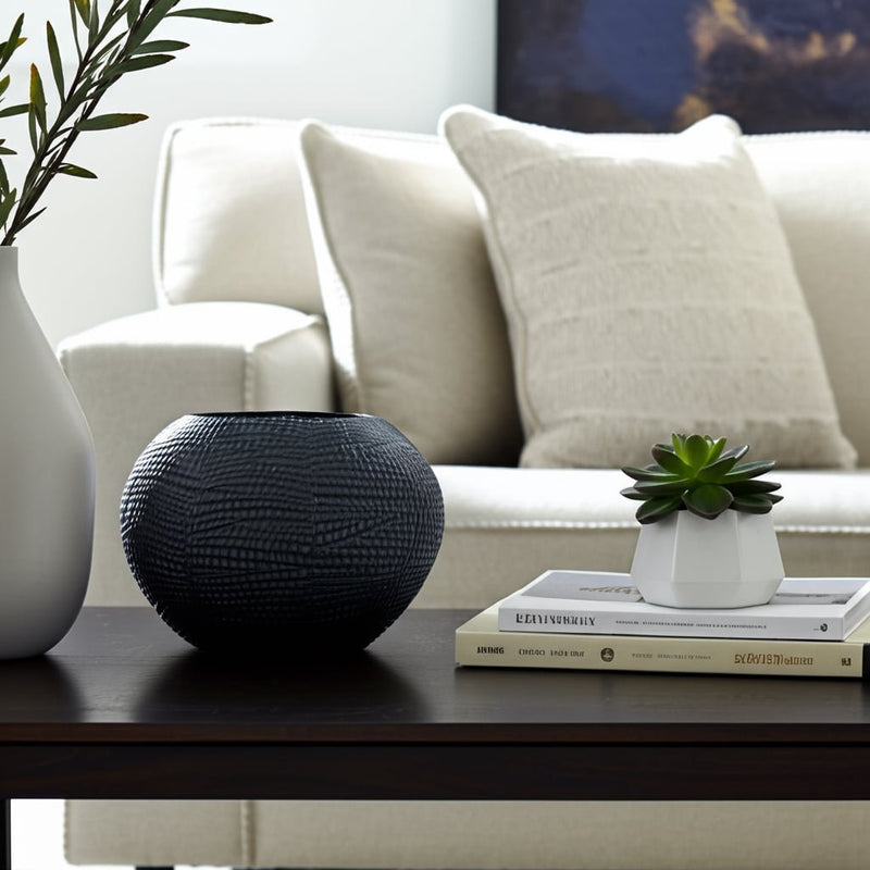 glass-10-h-textured-vase-black-9