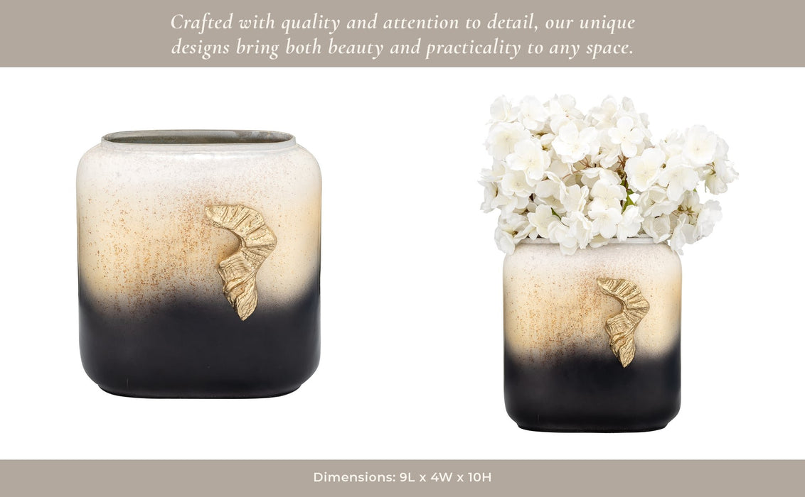 glass-10-vase-w-wing-handle-champagne-blk-13