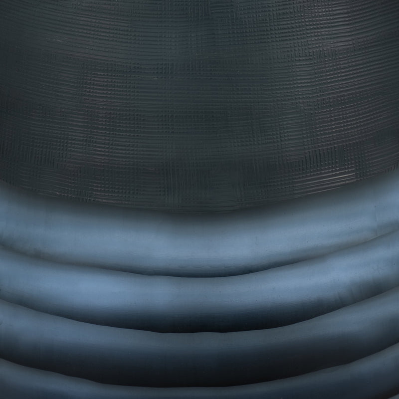 glass-11-etched-vase-blue-4