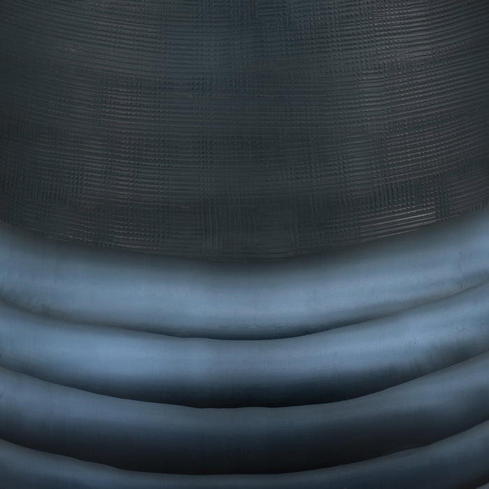 glass-11-etched-vase-blue-4