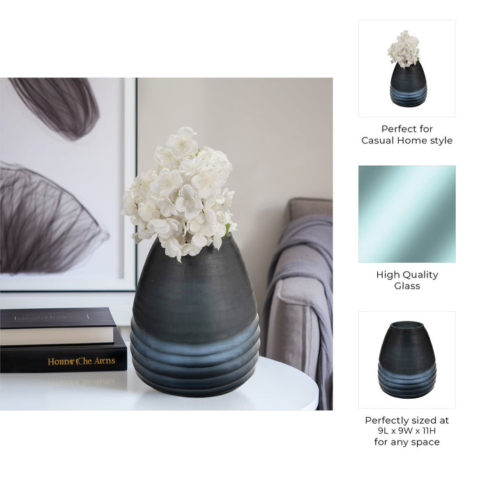 glass-11-etched-vase-blue-9