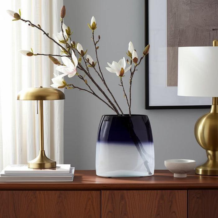 glass-11-ombre-vase-blue-12