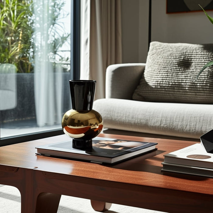 glass-12-totem-vase-black-gold-10