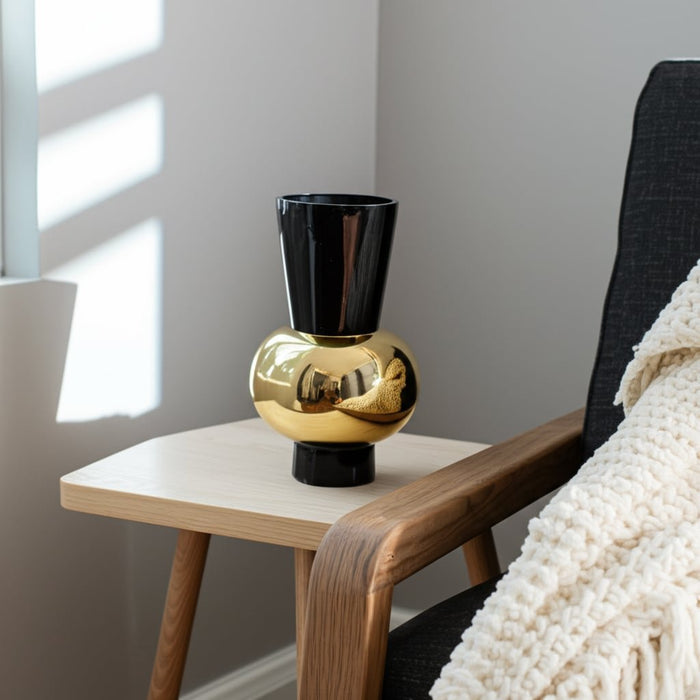 glass-12-totem-vase-black-gold-11