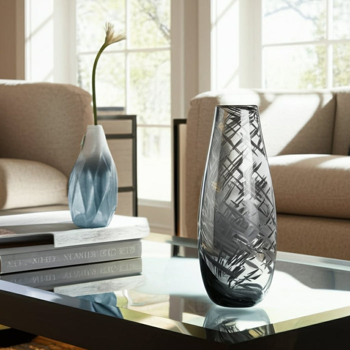 glass-15-h-swirl-vase-black-13