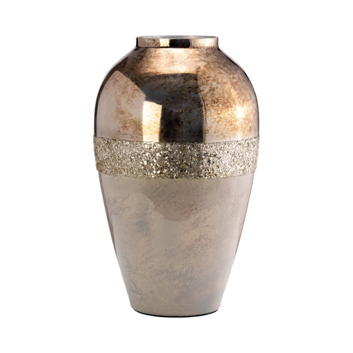 glass-17-metallic-vase-champagne-2