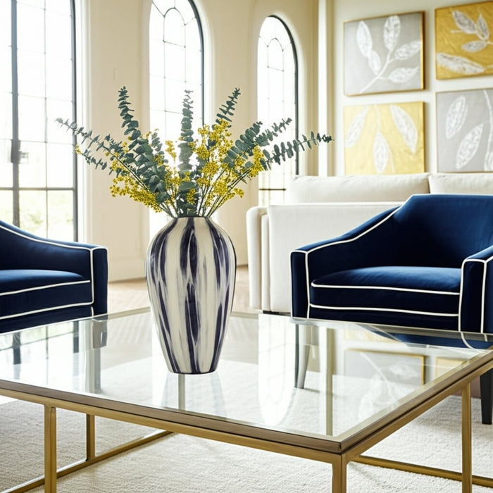 glass-17-striped-vase-black-white-11