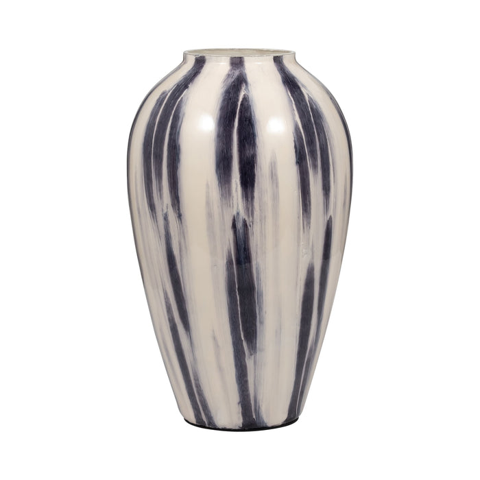 glass-17-striped-vase-black-white-1