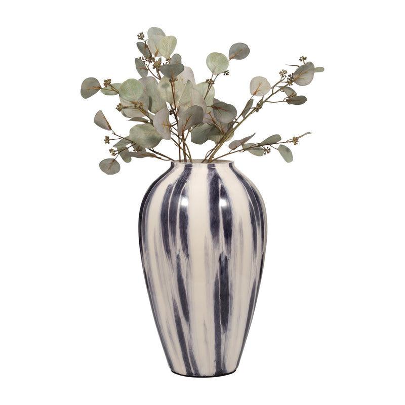 glass-17-striped-vase-black-white-2