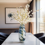 glass-17-swirl-vase-blue-10