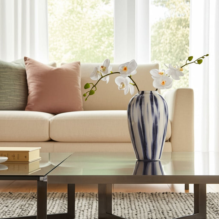 glass-20-striped-vase-black-white-12