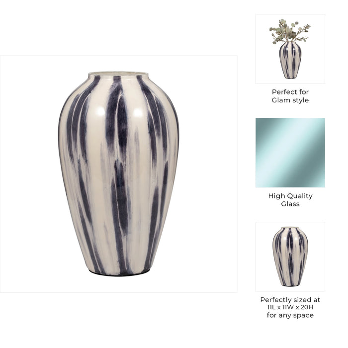 glass-20-striped-vase-black-white-8