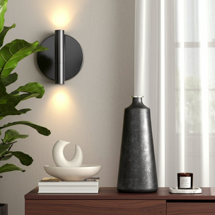 glass-21-h-vase-w-ring-black-10