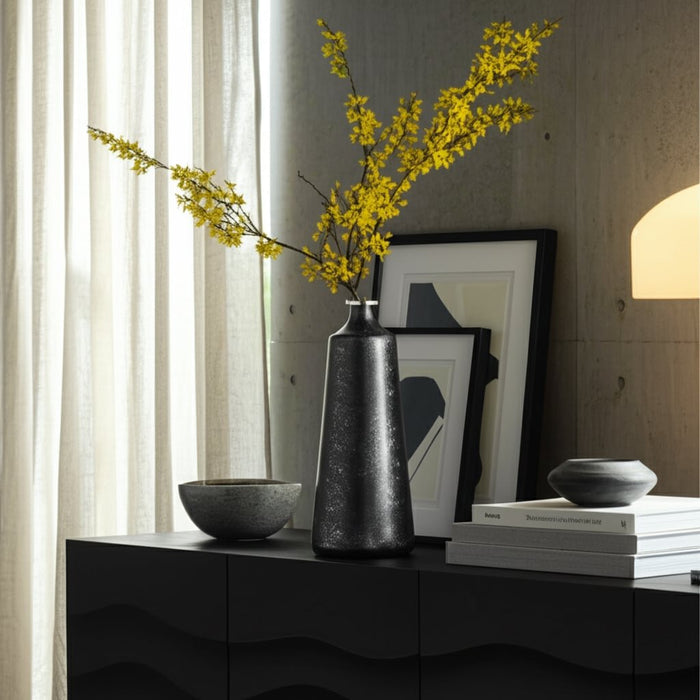 glass-21-h-vase-w-ring-black-9