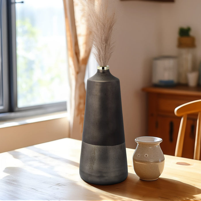 glass-21-h-vase-w-ring-bronze-9