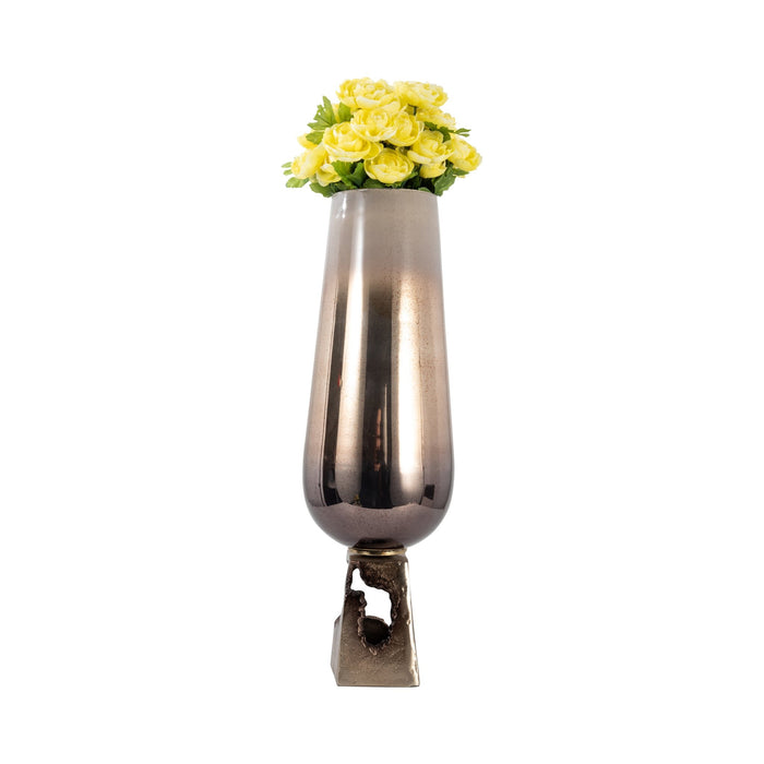 glass-26-h-vase-w-metal-base-champagne-2
