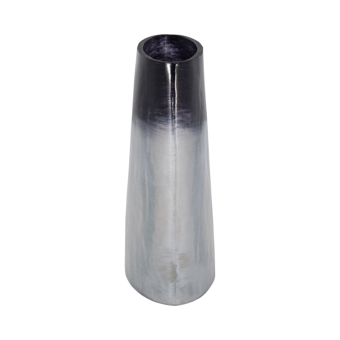 glass-8-ombre-vase-blue-3