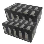glass-s-2-8-11-arch-doorway-boxes-black-white-1