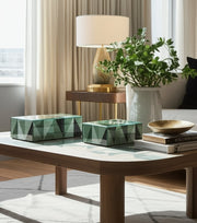 glass-s-2-8-11-triangles-boxes-green-white-12