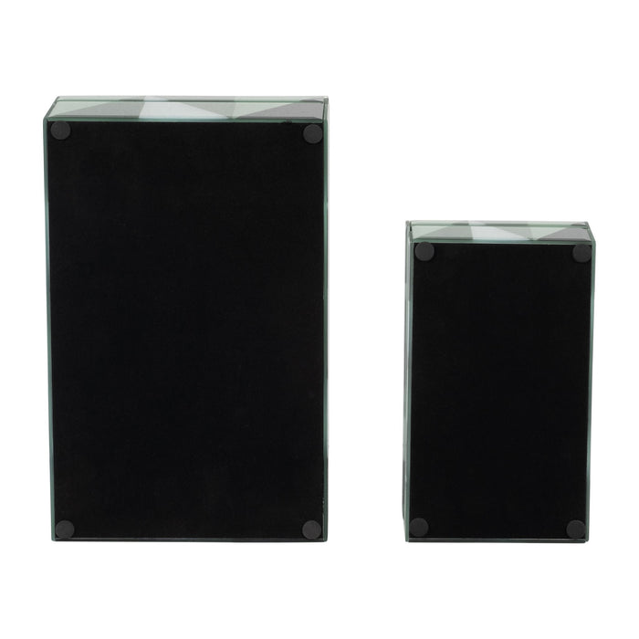 glass-s-2-8-11-triangles-boxes-green-white-4