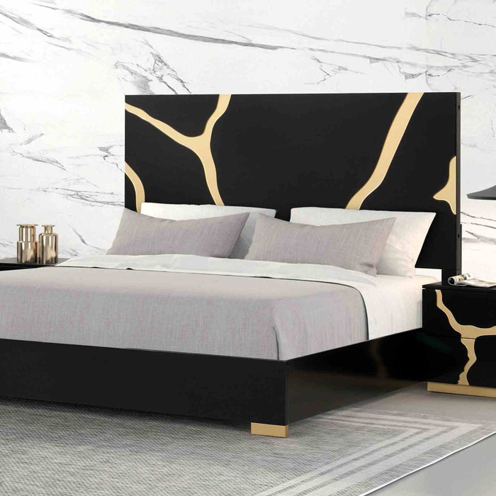 goldsberg-e-king-bed-w-gold-trim-black-gold-1