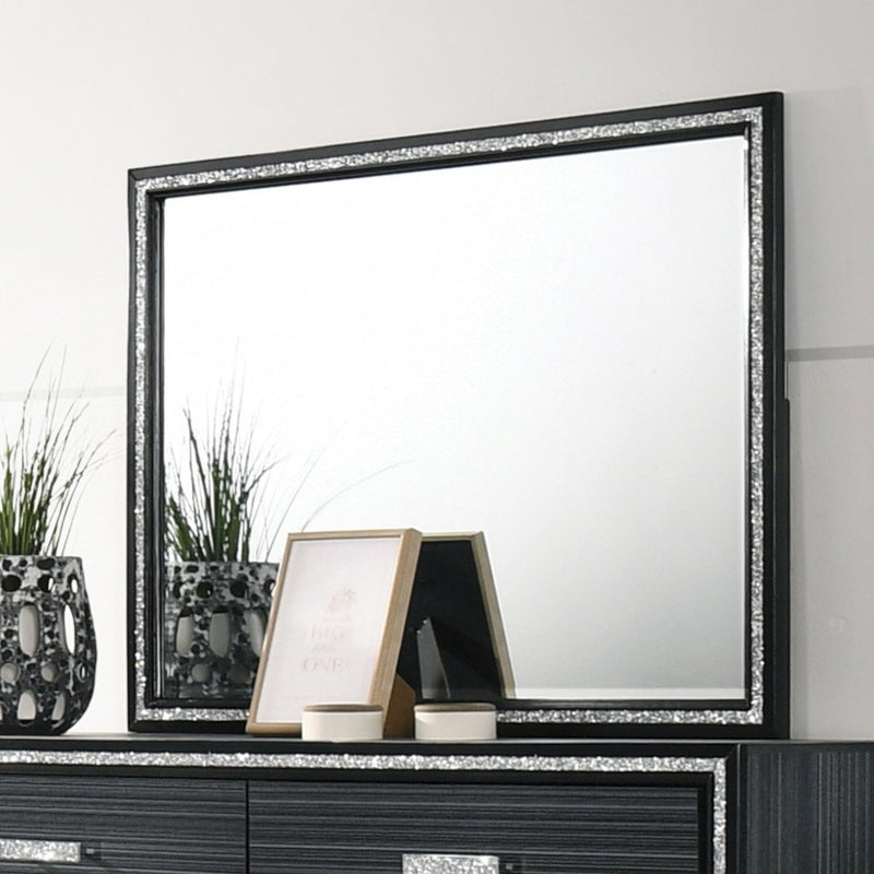haiden-weathered-black-mirror-1