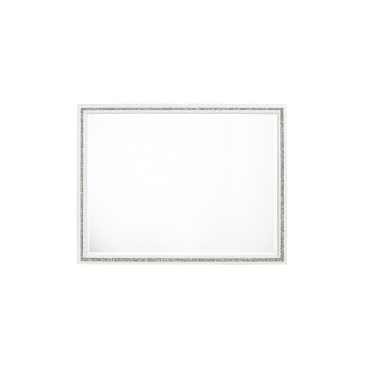 haiden-white-mirror-2