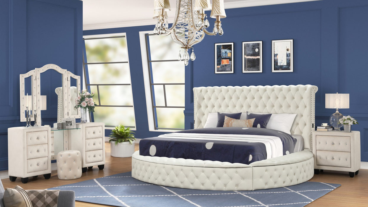 hazel-king-vanity-4-cream-1