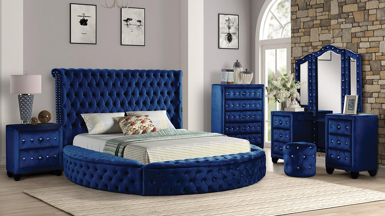 hazel-king-vanity-5-blue-1