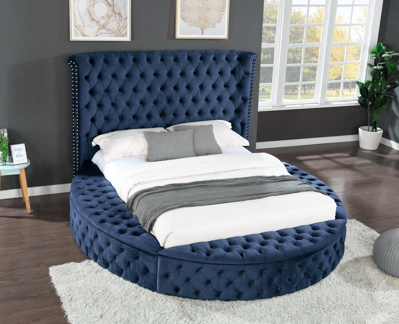 hazel-queen-vanity-4-blue-3