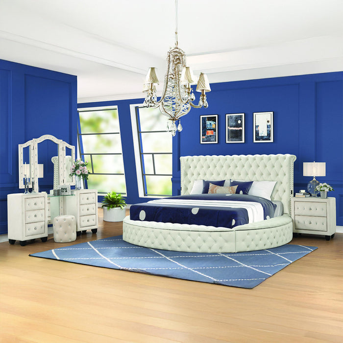 hazel-queen-vanity-4-cream-20