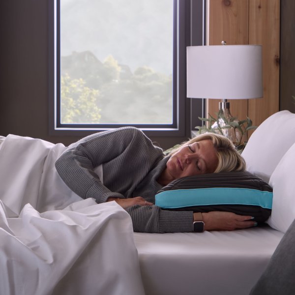 king-ice-cloud-omniphase-low-loft-pillow-3