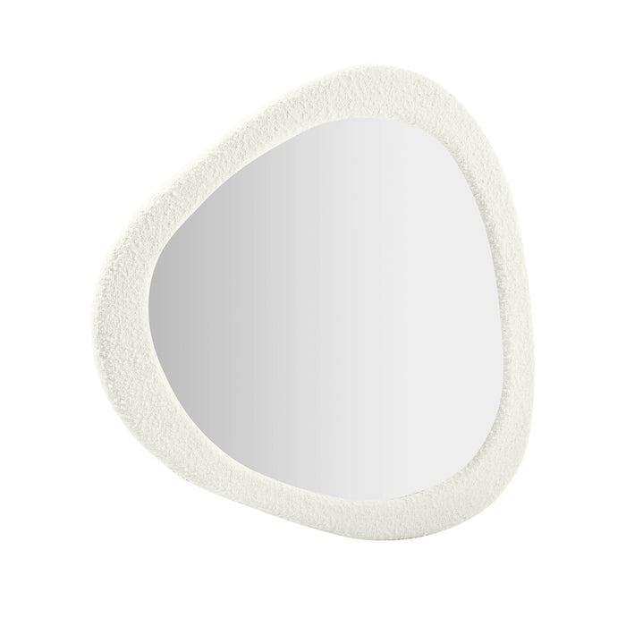 klaryss-boucle-triangular-mirror-1