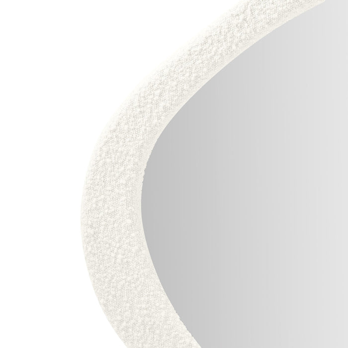 klaryss-boucle-triangular-mirror-4