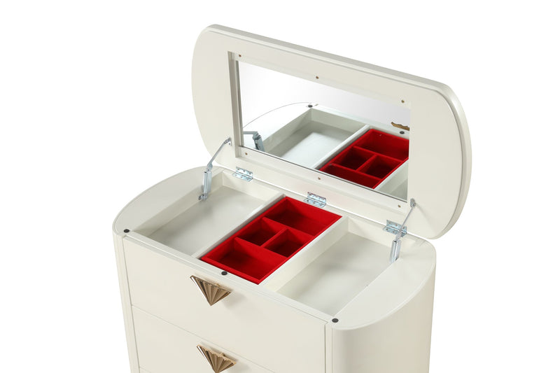 la-pierre-chest-3
