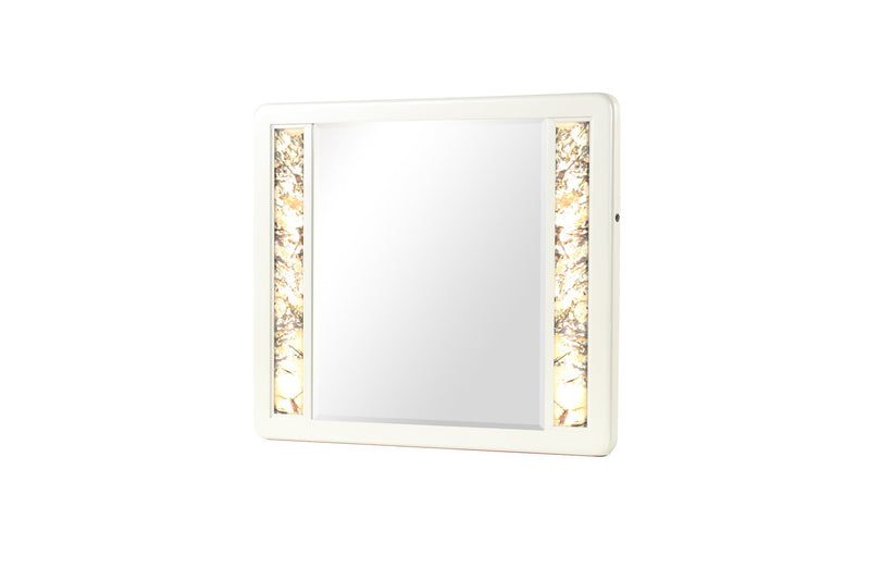 la-pierre-mirror-1