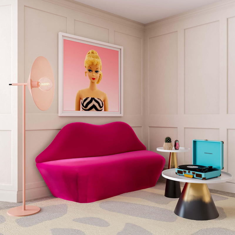 lips-hot-pink-velvet-settee-2