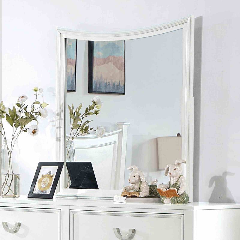 lycoris-mirror-white-1