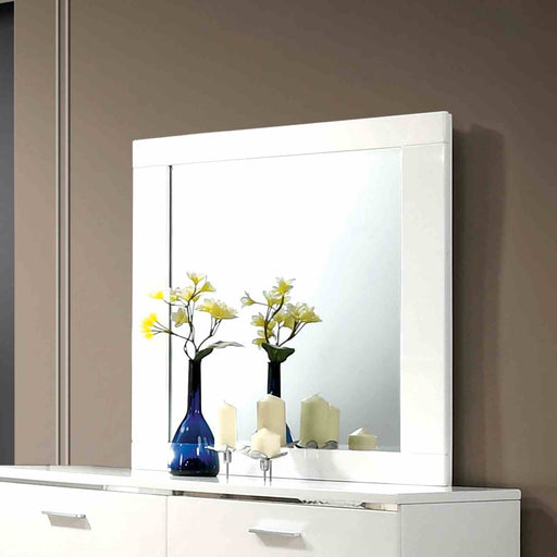malte-mirror-white-1