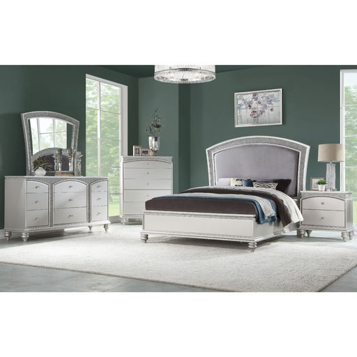 maverick-fabric-platinum-queen-bed-1
